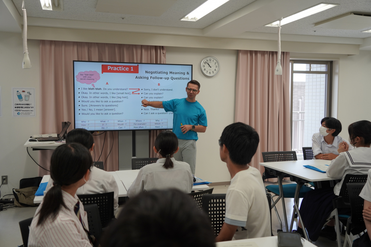 KASPAREK Nick 准教授「Fresh Active Learning in English: Discussion Skills for Global Communication」