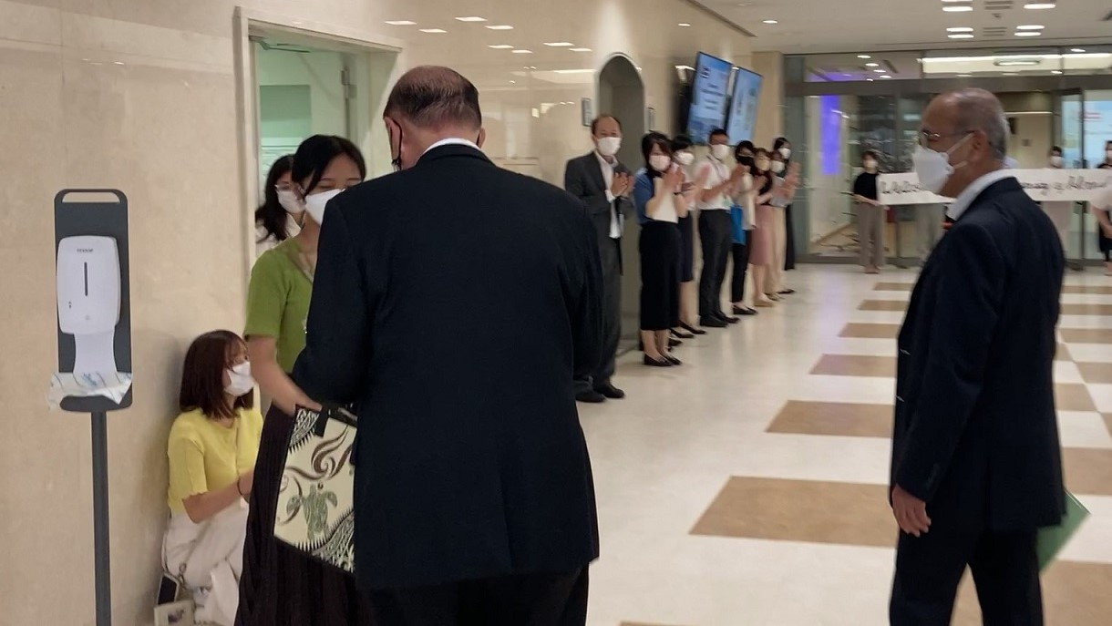 Welcome flowers to delegation members