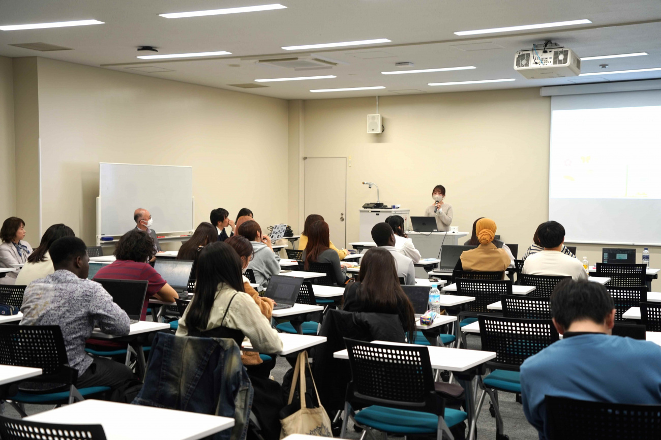 報告の様子