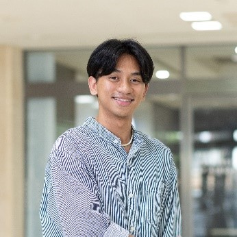 ARAYAN Renz Kayle Roble
アラヤン レンズ カエル ロブル
2年生 フィリピン出身