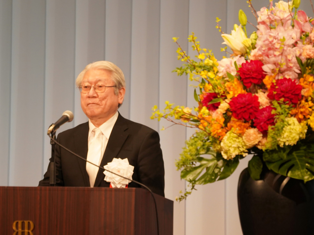 鈴木典比古理事長による祝辞